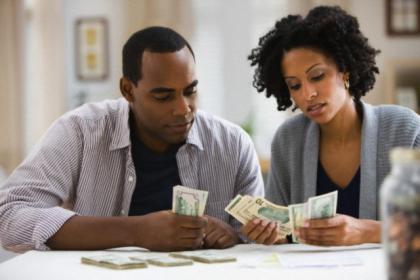 Oração para marido dar mais dinheiro